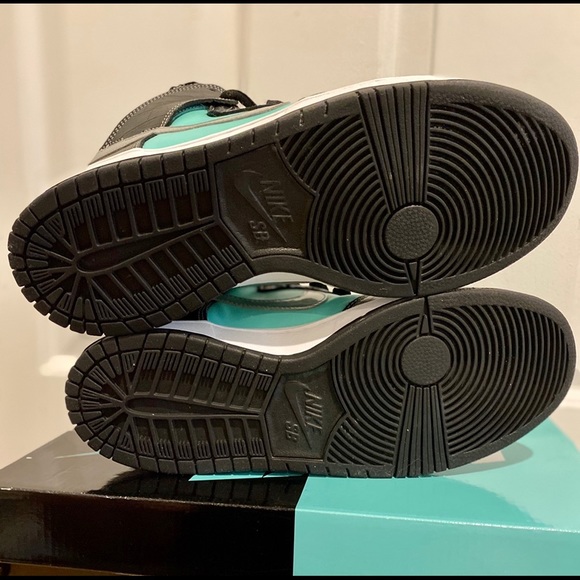 Used Nike Tiffany SB Dunk High size 9.5 - Picture 5 of 8